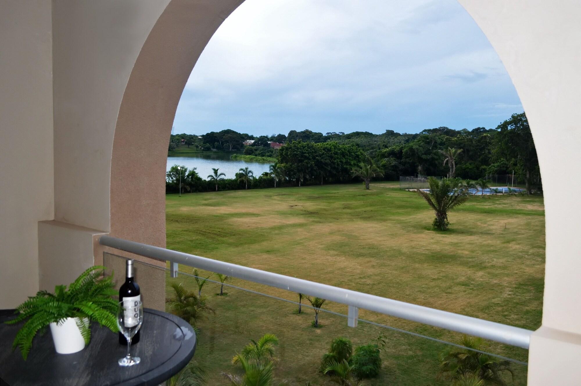 Sun Hotel Warnes Kültér fotó