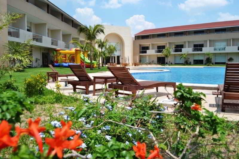 Sun Hotel Warnes Kültér fotó