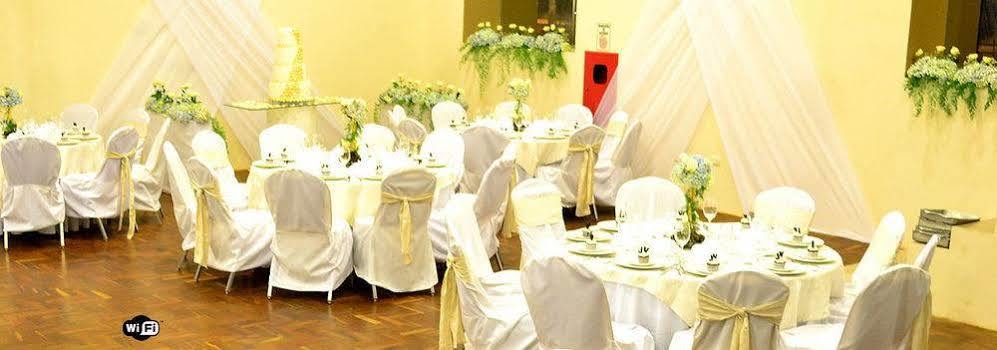 Sun Hotel Warnes Kültér fotó